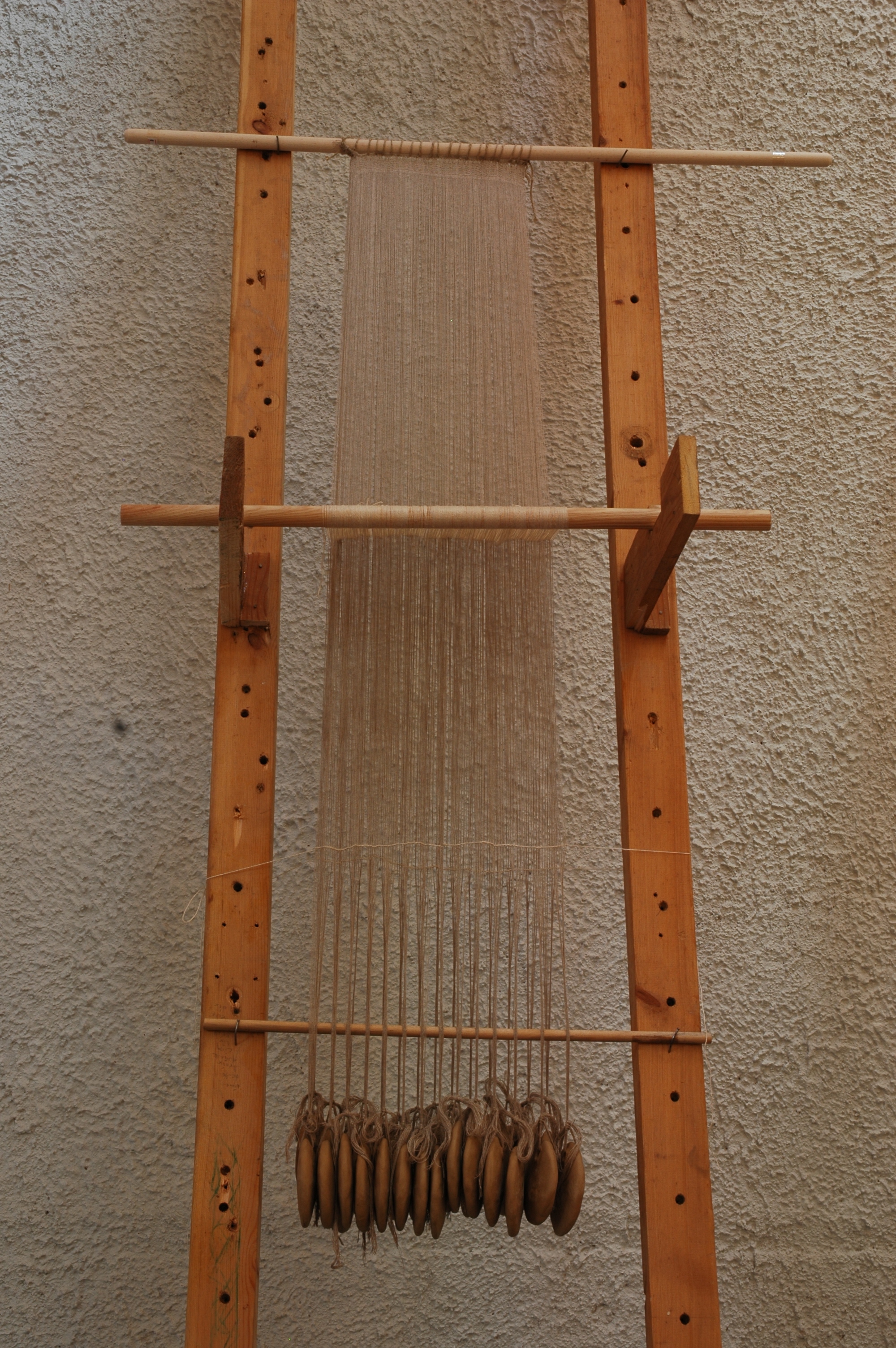 reconstruction, warp-weighted loom, experimental archaeology, Akrotiri  |www.artextiles.org